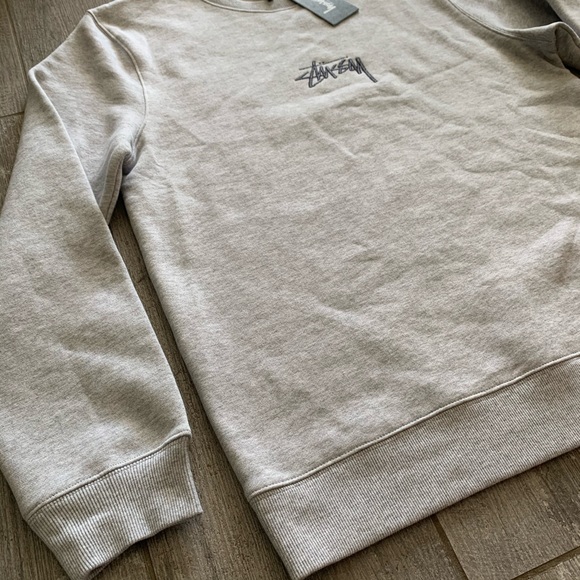 ๐ฅ๐ฅSTUSSY - CREW NECK PULLOVER SWEATSHIRT๐ฅ๐ฅ - Picture 2 of 5